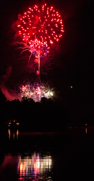 digital photograph of fireworks over lake monticello VA